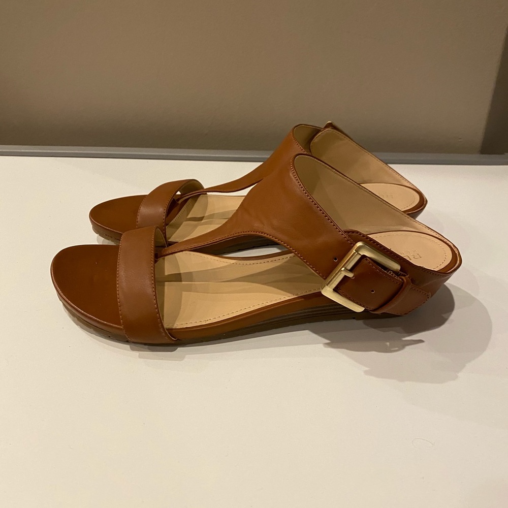 Kenneth Cole Reaction sandals